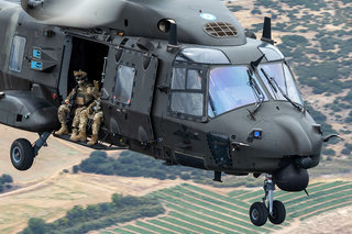 5 - Hellenic Army NHIndustries NH-90-SOH IM2 4624 ES852