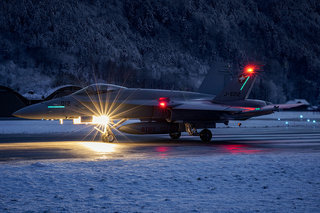 Dusk departure of Hornet J-5012