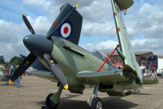 Supermarine Seafire F17, G-KASX, Kennet Aviation