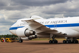 USAF E-4 IM2 8881 73-1676