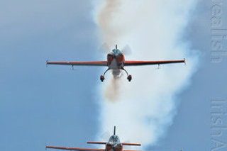 Extra 300L, G-OFFO, 2Excel